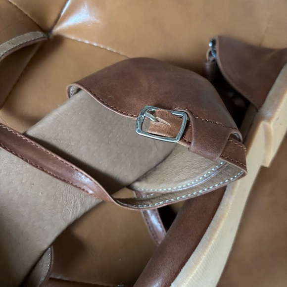 Tailor Made in Italy Brown Leather Women's Sandals - Picture 4 of 4